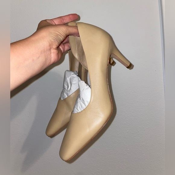 NWOT VINCE Tiana Point Toe Leather Pumps - Picture 4 of 8